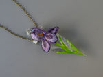 Load image into Gallery viewer, Aromatherapy necklace Iris flower
