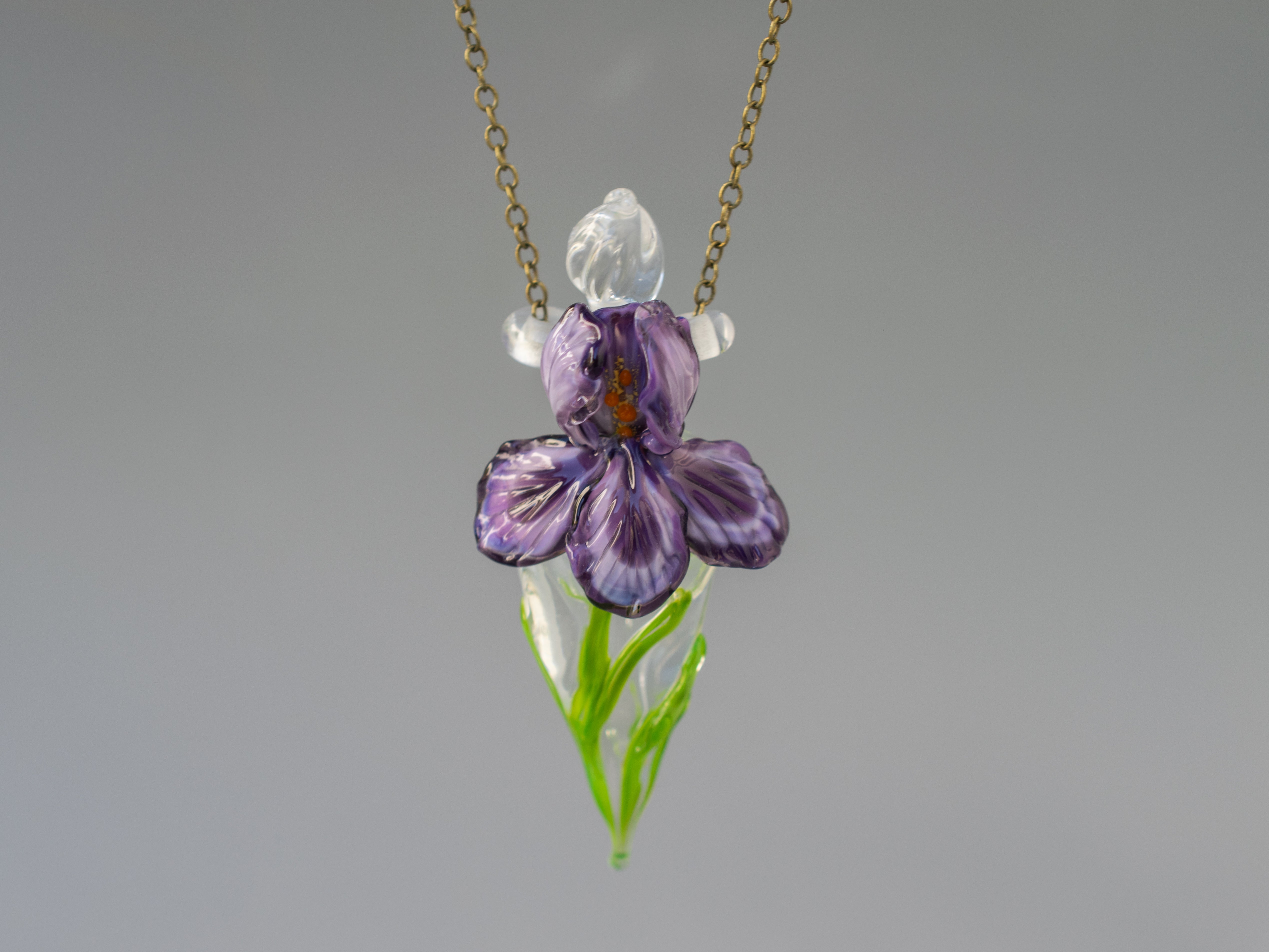 Aromatherapy necklace Iris flower