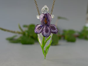 Aromatherapy necklace Iris flower