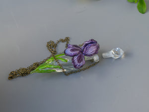 Aromatherapy necklace Iris flower
