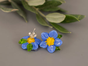 Blue flower stud earrings