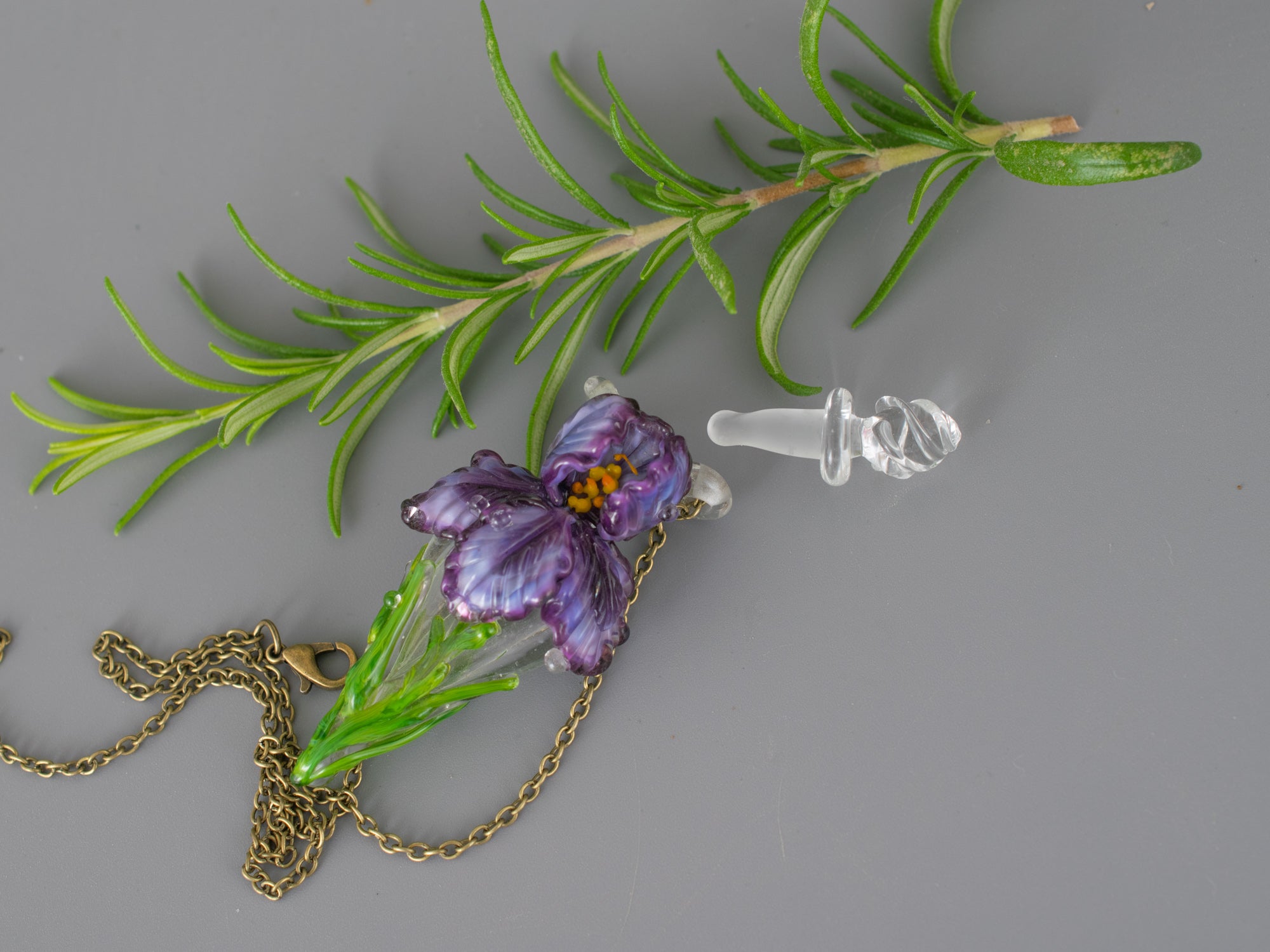 Aromatherapy necklace Iris flower