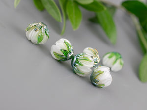 White flower bead