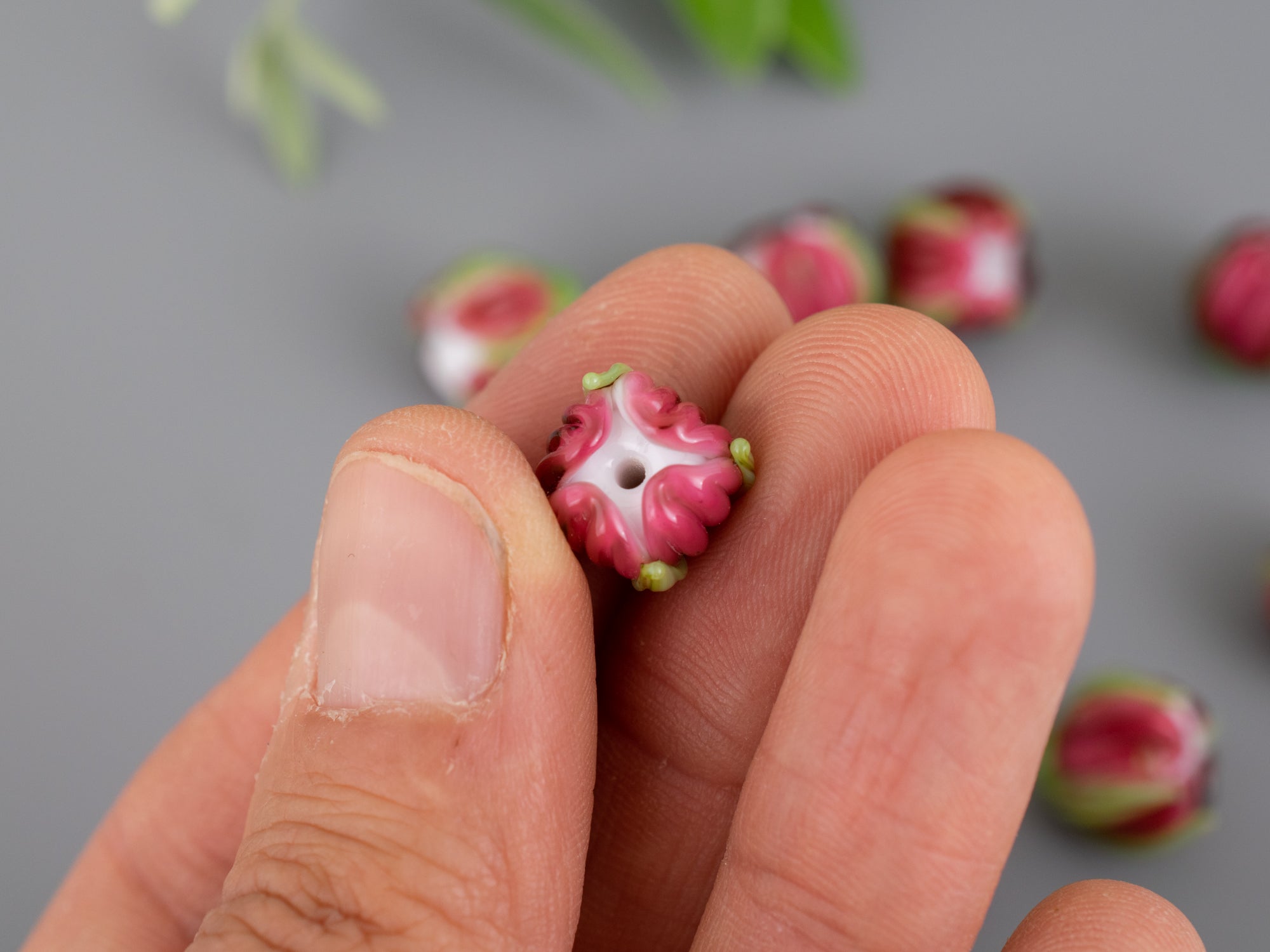 Pink flower bead