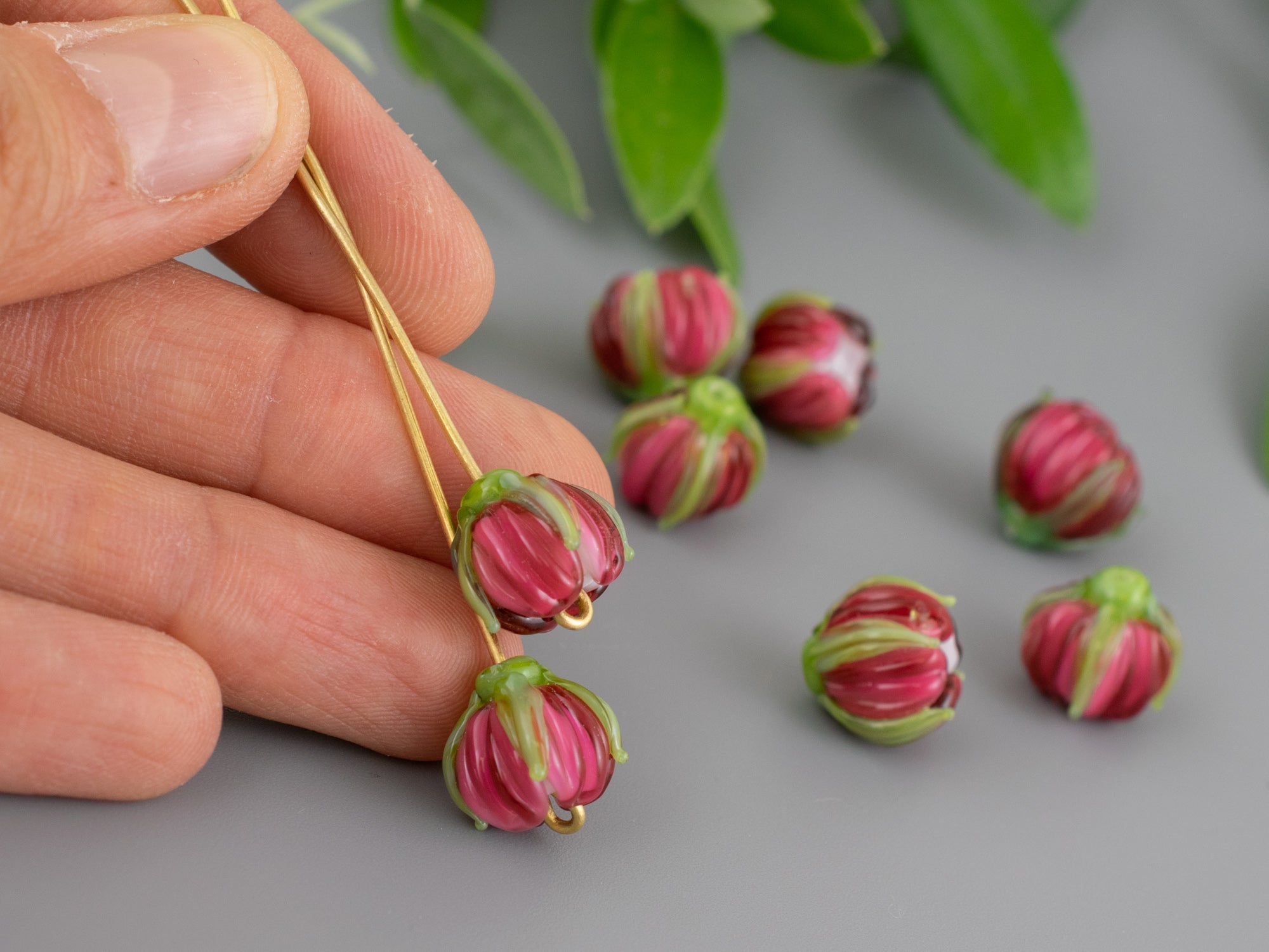 Pink flower bead