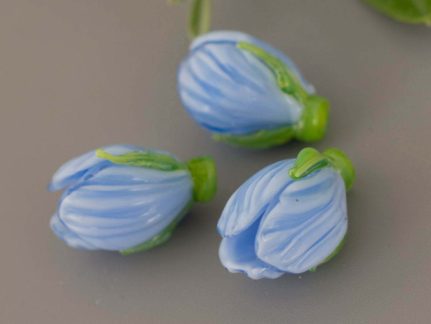 Light blue flower bead