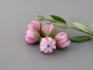 Light pink flower bead