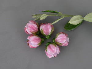 Light pink flower bead