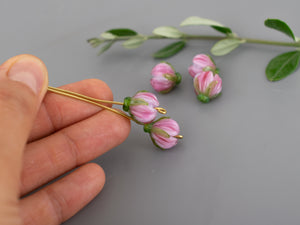 Light pink flower bead