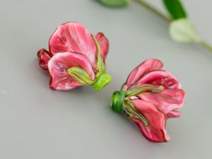 Pink flower bead