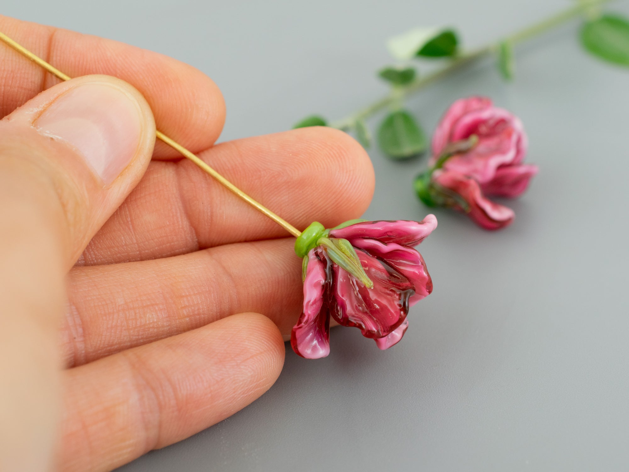 Pink flower bead