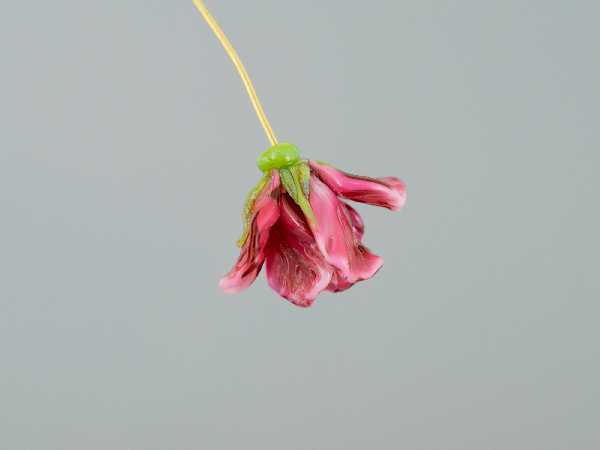 Pink flower bead