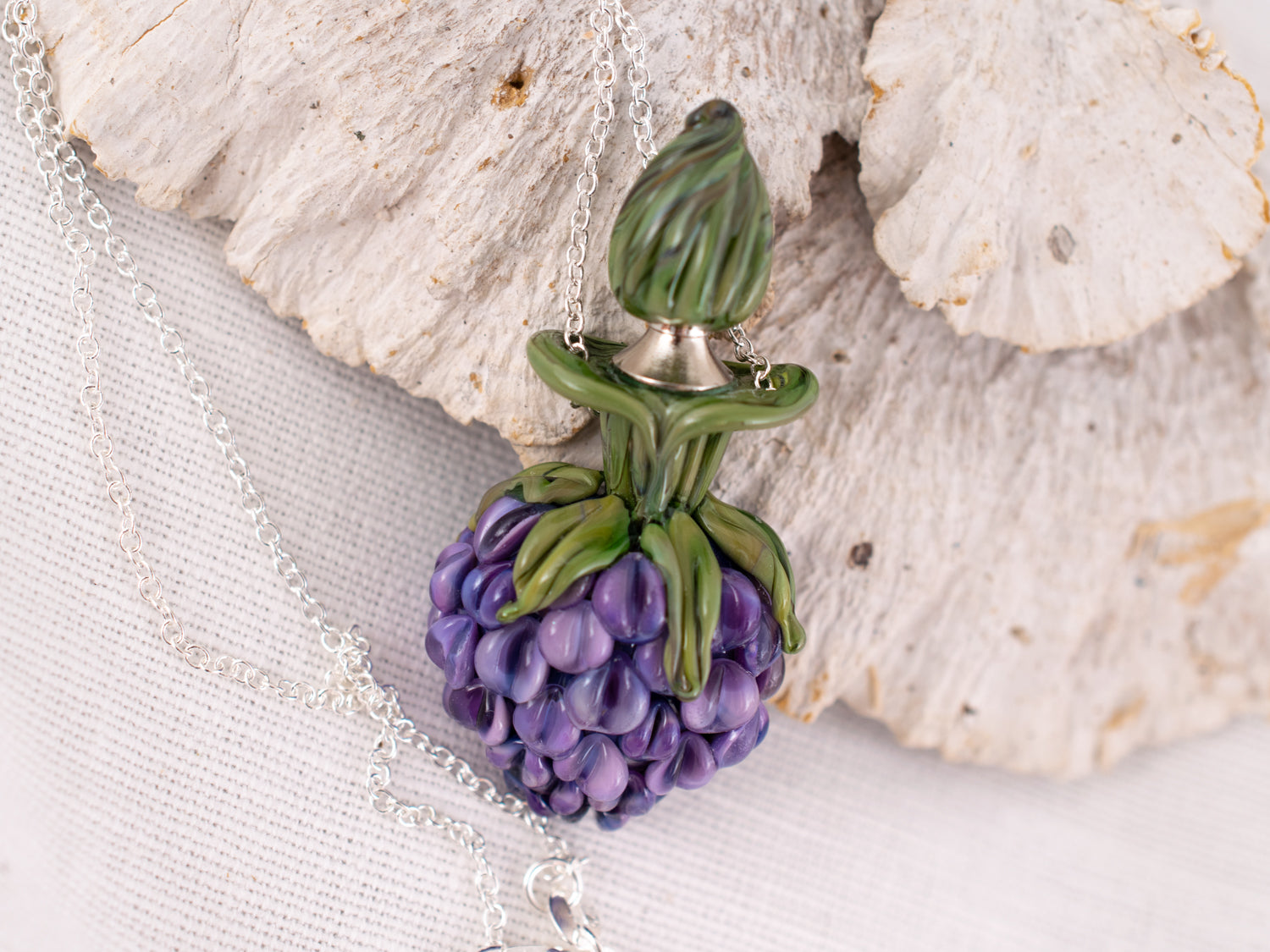 Aromatherapy necklace Blackberry