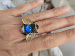 Load image into Gallery viewer, Glass Bee ring  blue ajustable size

