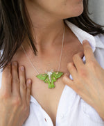 Load image into Gallery viewer, Necklace Luna moth
