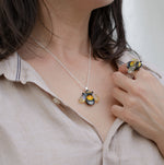 Load image into Gallery viewer, Glass bee necklace
